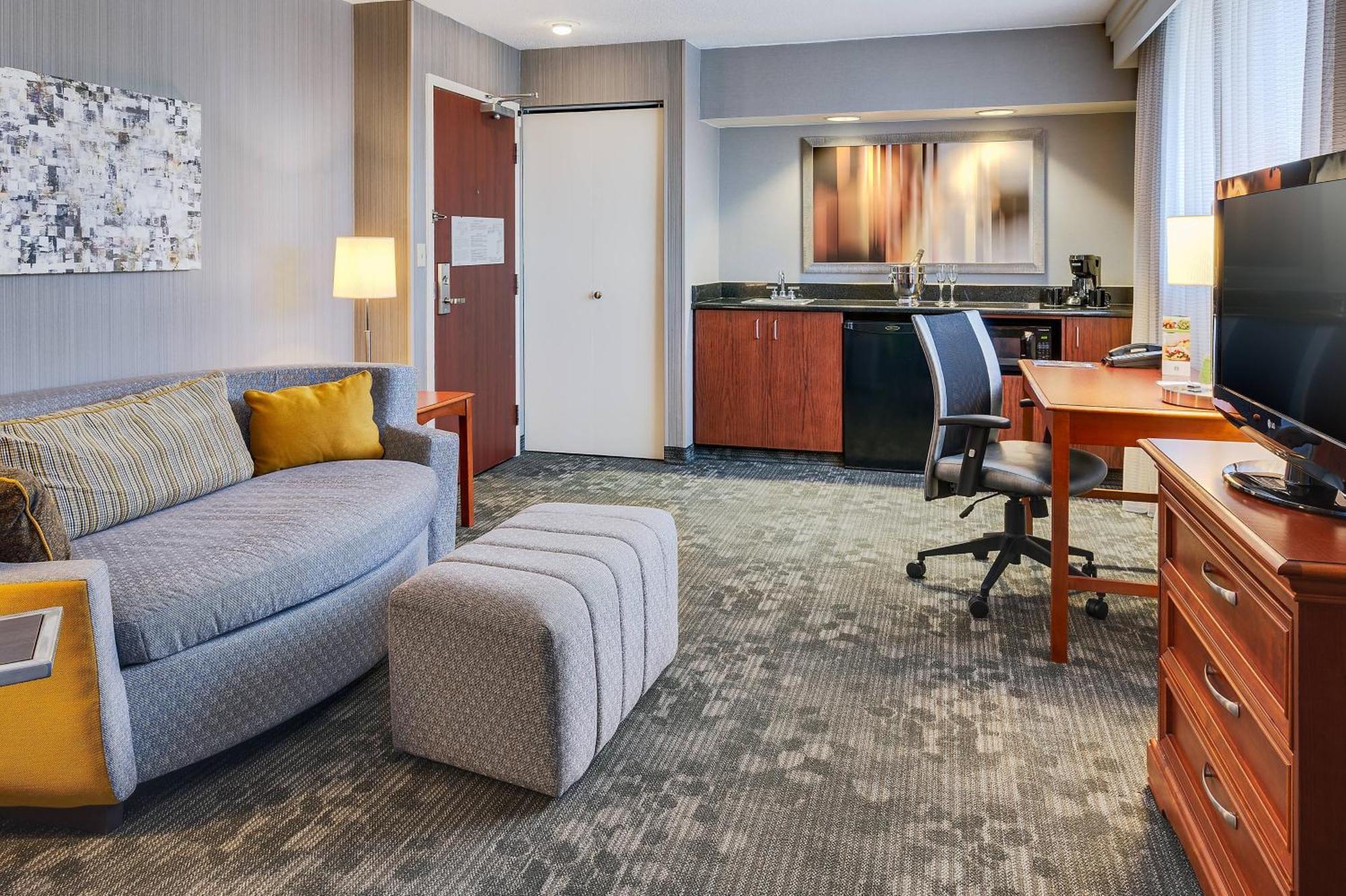Hotel Courtyard Hartford Cromwell Extérieur photo