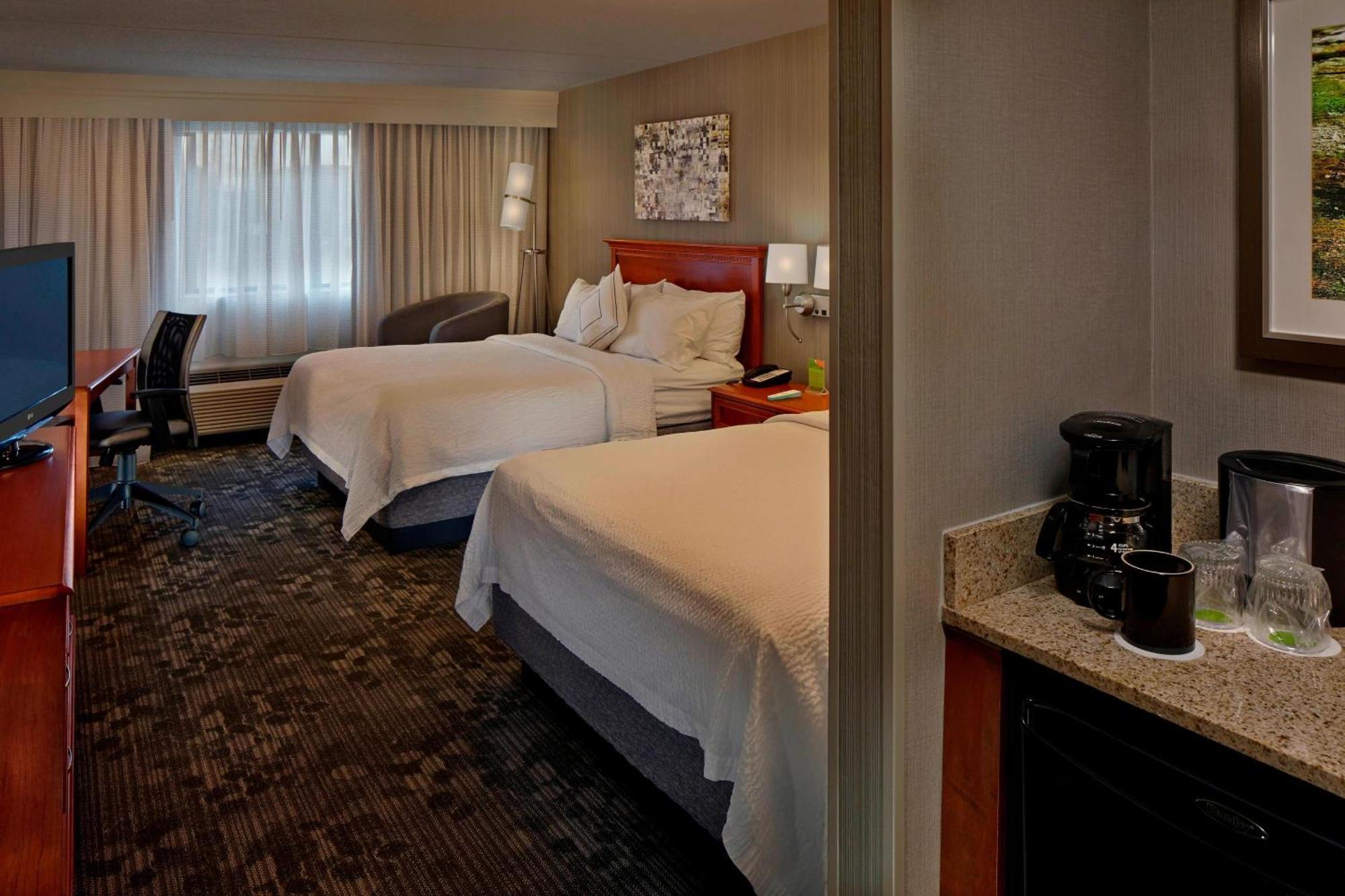 Hotel Courtyard Hartford Cromwell Extérieur photo